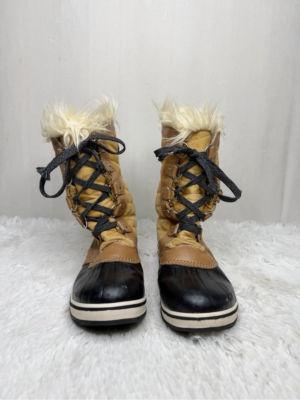 SOREL / Tofino tan black faux fur lined lace up tall winter boots / 4 big girl